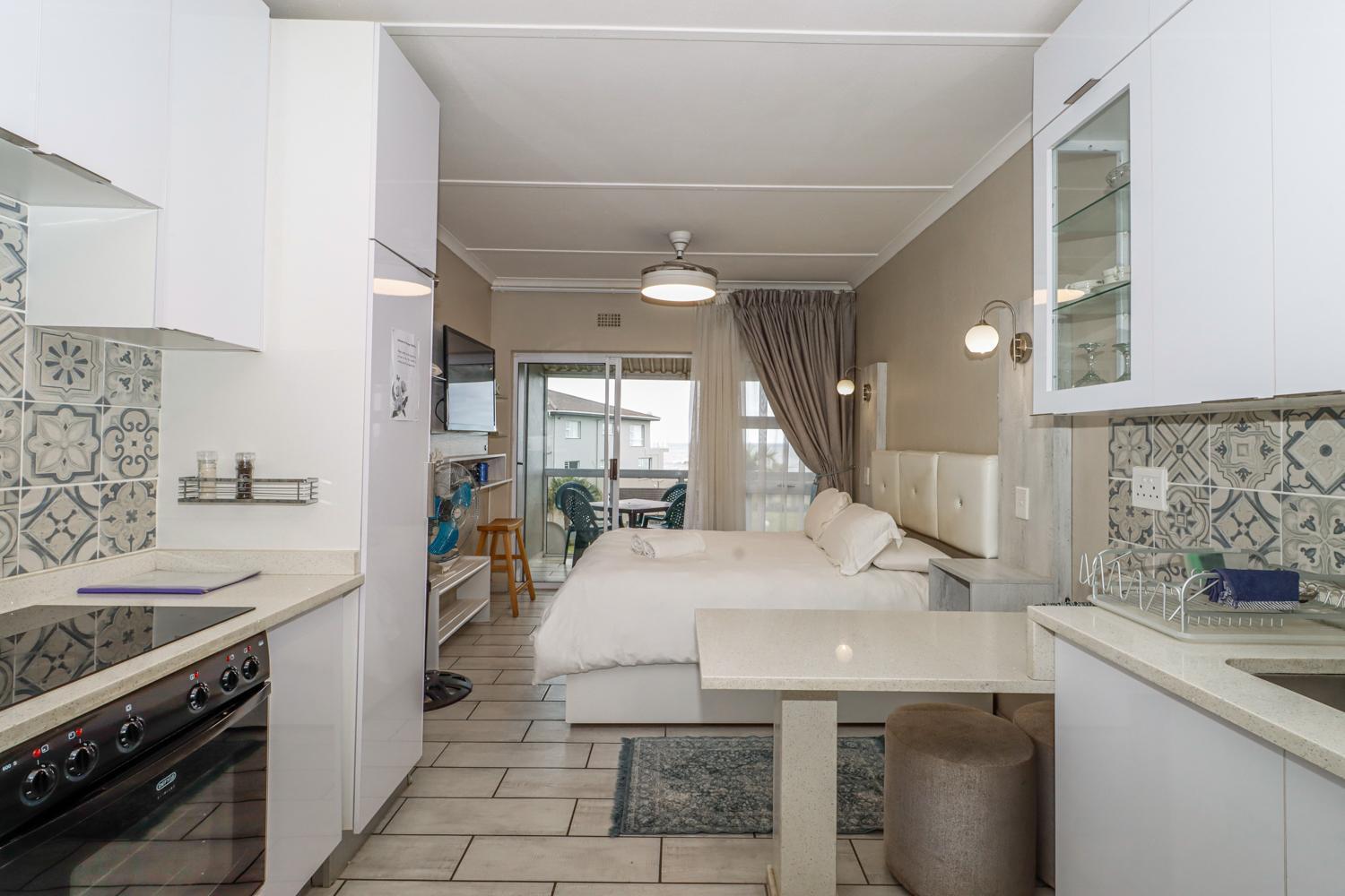Uvongo 11 * Margate